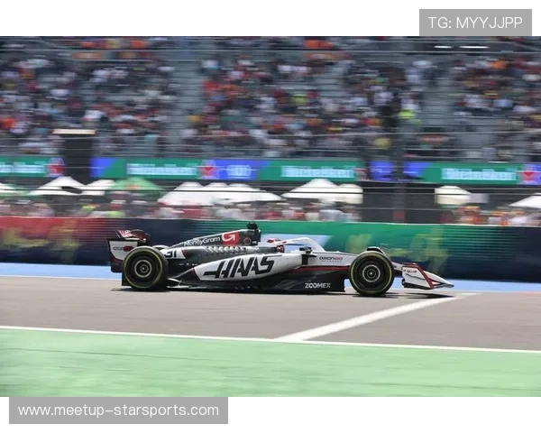 F1赛季最新动态：红牛车队展现统治力 汉密尔顿力压对手再创佳绩